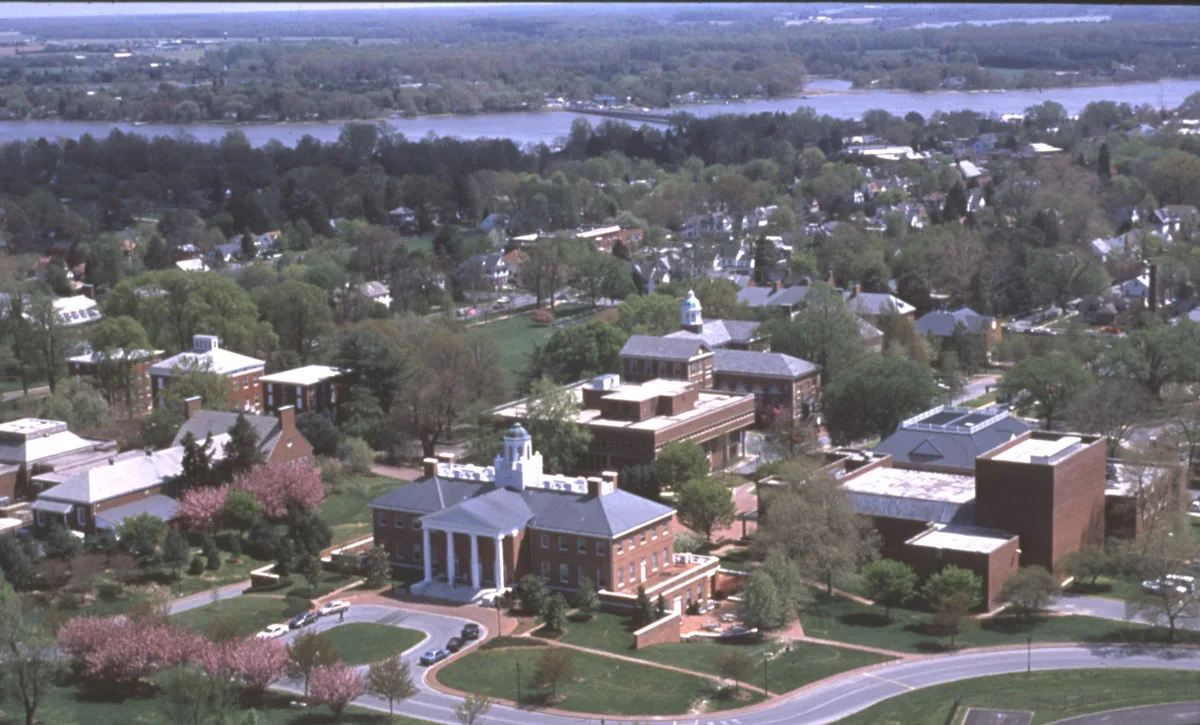 Washington College